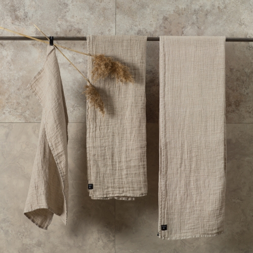 Fresh Laundry Handtuch - Washed Linen Waffelpique - Farbe Natural von Himla